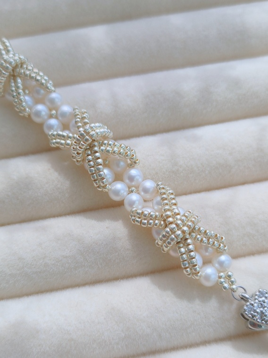 Silver Bow Pearl Bracelet